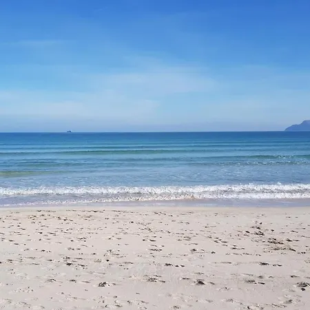 Beachside With Sea Views Дом отдыха *