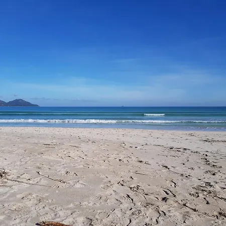 Beachside With Sea Views Дом отдыха Кан Пикафорт