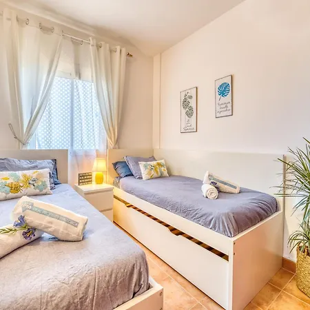 Beachside With Sea Views Дом отдыха Кан Пикафорт